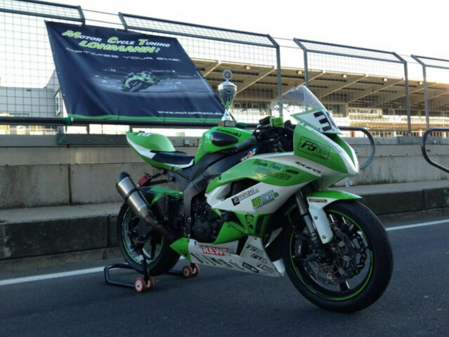 Kawasaki ZX6R Racing "Betty" Umbau von Bike Tech Lohmann