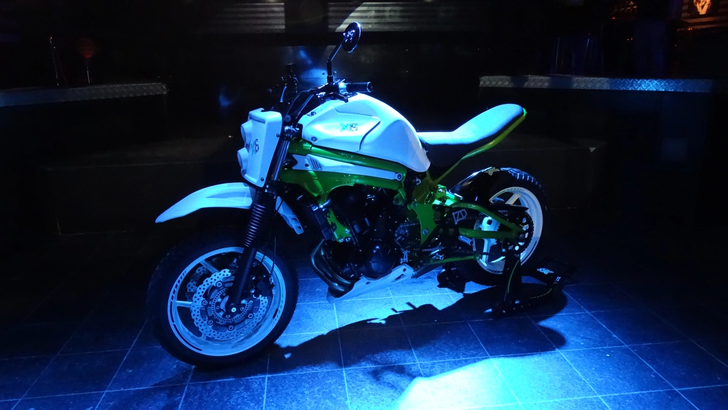 Kawasaki  X6 „Lohmann-Custom“ von Bike Tech Lohmann